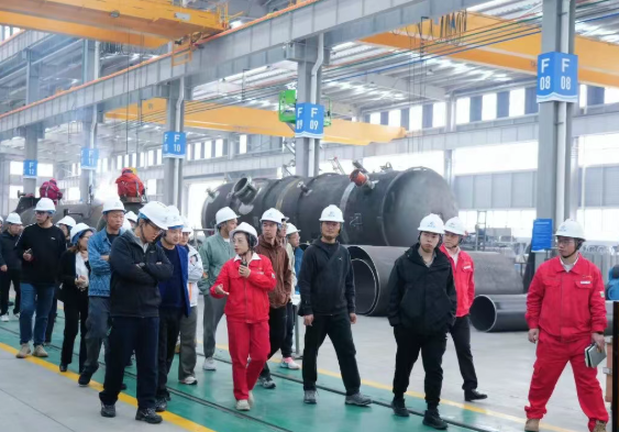 塔里木油田相關(guān)單位地面建設(shè)系統(tǒng)專(zhuān)家到公司考察交流！